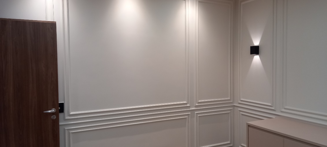 Sala de Diretoria Executiva com Boiserie